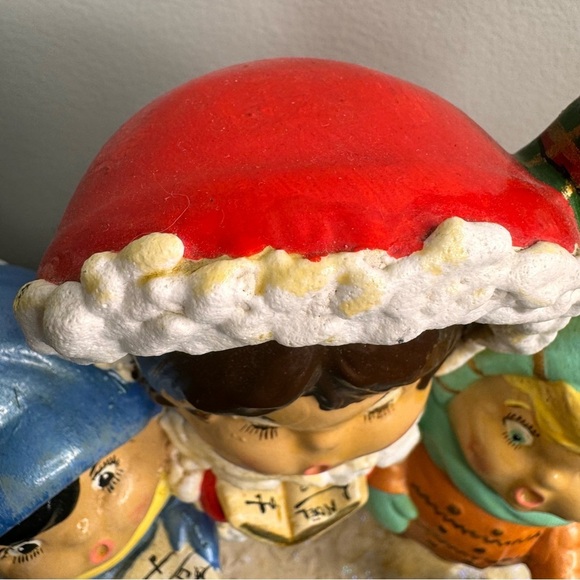 Vintage Hand Painted Ceramic Caroling Children Light Up Christmas Tree Lamp Post - Picture 10 of 14